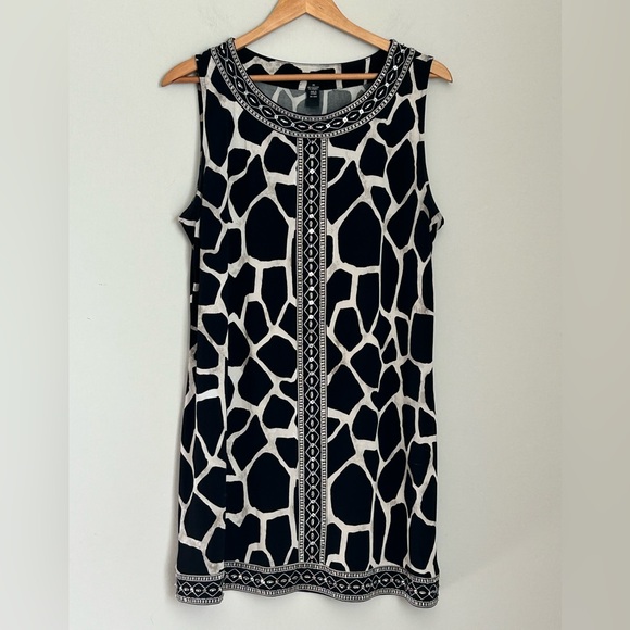 Alfani Dresses & Skirts - Alfani XL Black & Ivory Sleeveless Shift Dress